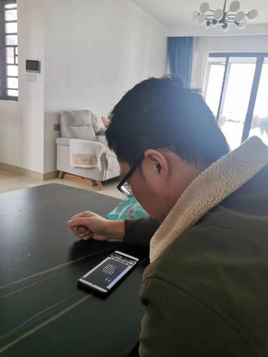 成人网
遵义附属学校